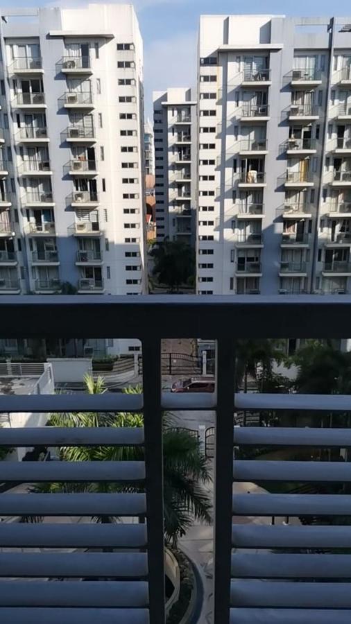 Palm Tree Villas Pasay Exterior photo