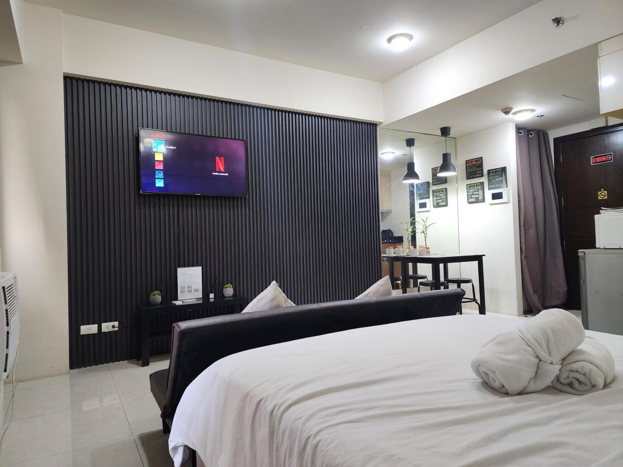 Palm Tree Villas Pasay Exterior photo